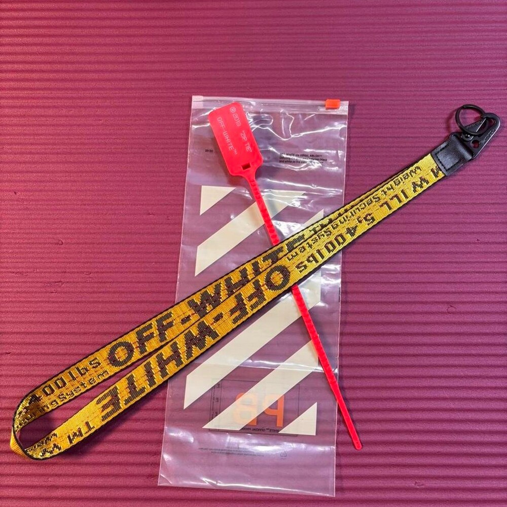 🍌 Yellow | Off-White | Neck Lanyard ──────────────────────────────── type: neck